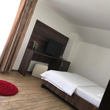Pensiunea Montana Borsa Mm Băile Borşa Zewnętrze zdjęcie
